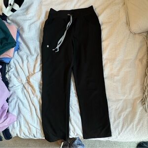 FIGS High Waisted Kade Cargo Scrub Pants- Black